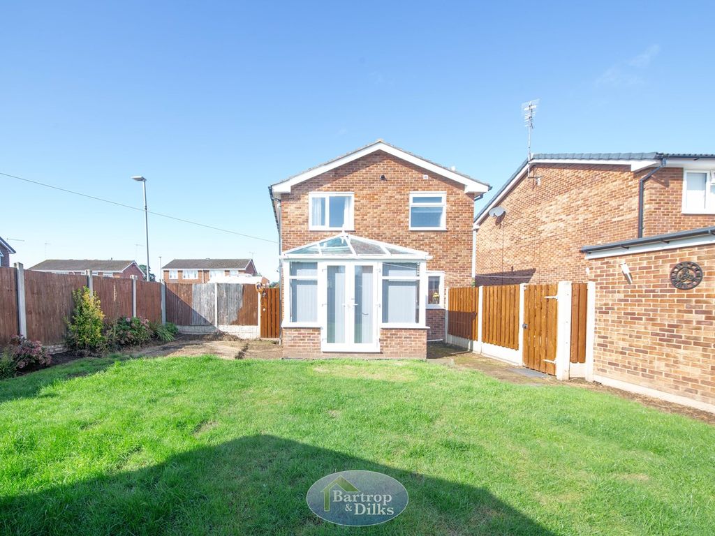 3 bed detached house for sale in Avon Way, Worksop S81, £214,950