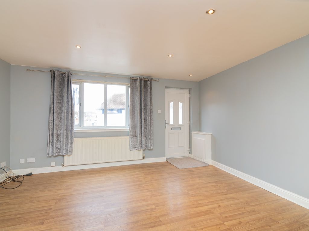 2 bed flat for sale in John Street, Larkhall, South Lanarkshire ML9, £60,000