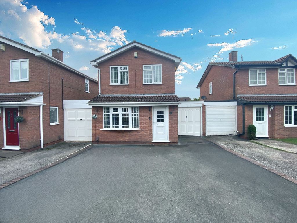 3 bed detached house for sale in Lowry Close, Bedworth CV12, £260,000