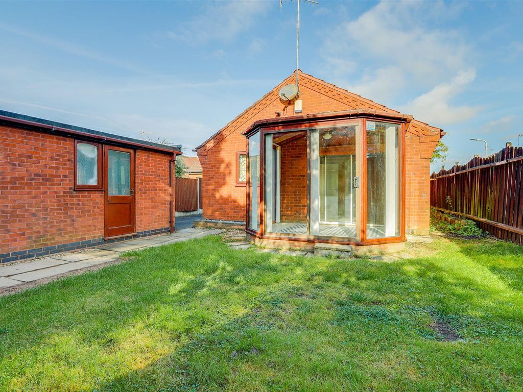 2 bed detached bungalow for sale in Dawn View, Trowell, Nottinghamshire NG9, £200,000
