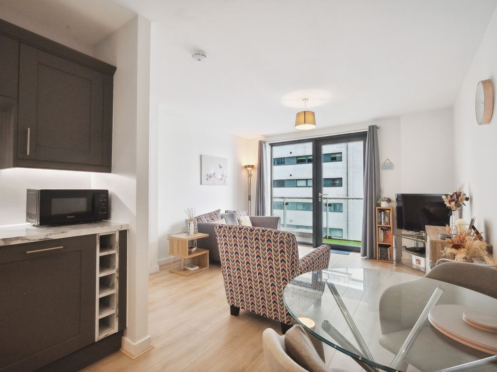 1 bed flat for sale in Castlebank Place, Glasgow Harbour, Glasgow G11, £129,000