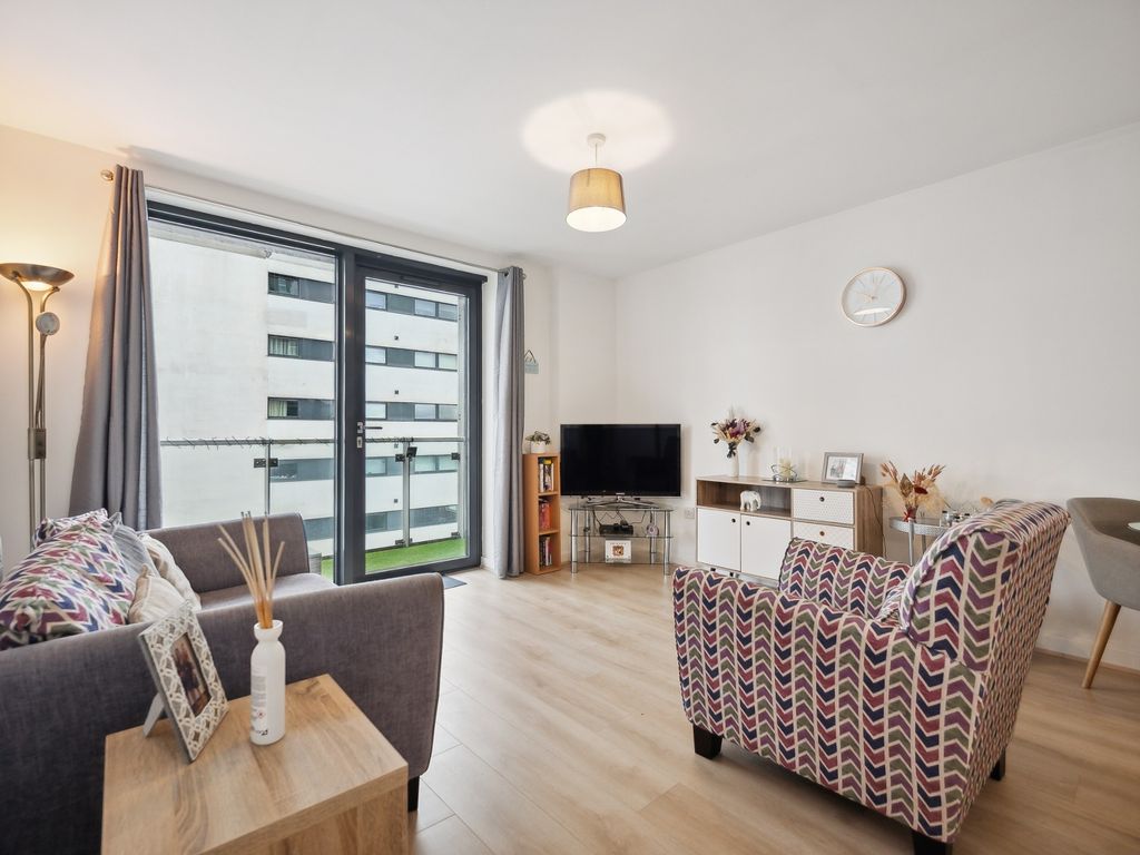 1 bed flat for sale in Castlebank Place, Glasgow Harbour, Glasgow G11, £129,000