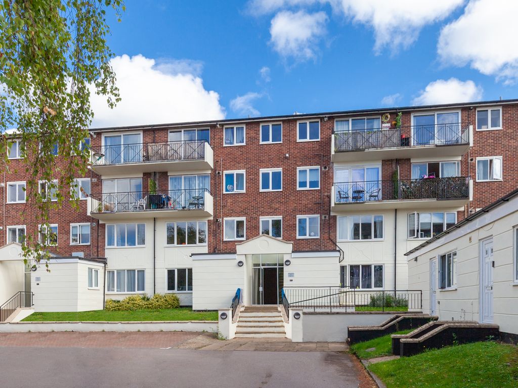 1 bed flat for sale in Silkdale Close, Cowley, Oxford OX4, £165,000