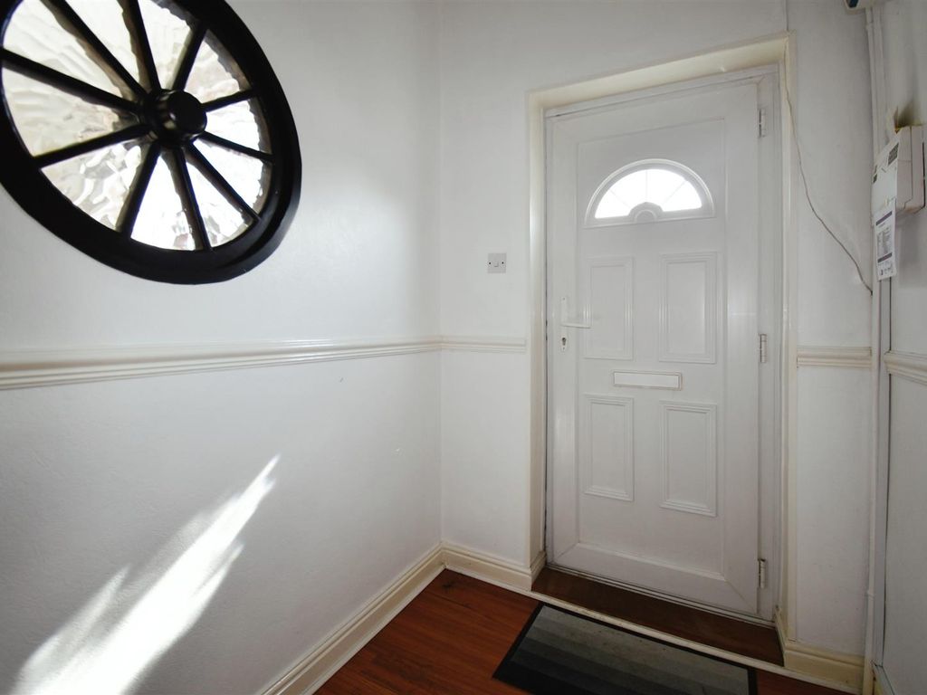 2 bed property for sale in Portobello Street, Hull HU9, £100,000