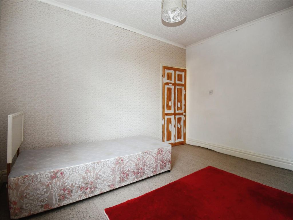 2 bed property for sale in Portobello Street, Hull HU9, £100,000