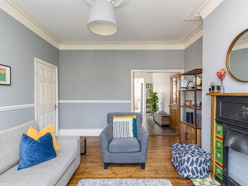 2 bed flat for sale in Amble Grove, Sandyford, Newcastle Upon Tyne NE2, £170,000