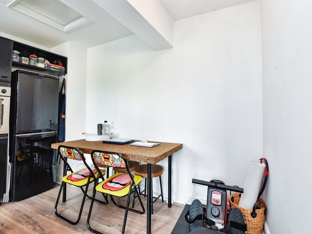 1 bed flat for sale in Great Stanhope Street, Bath BA1, £220,000