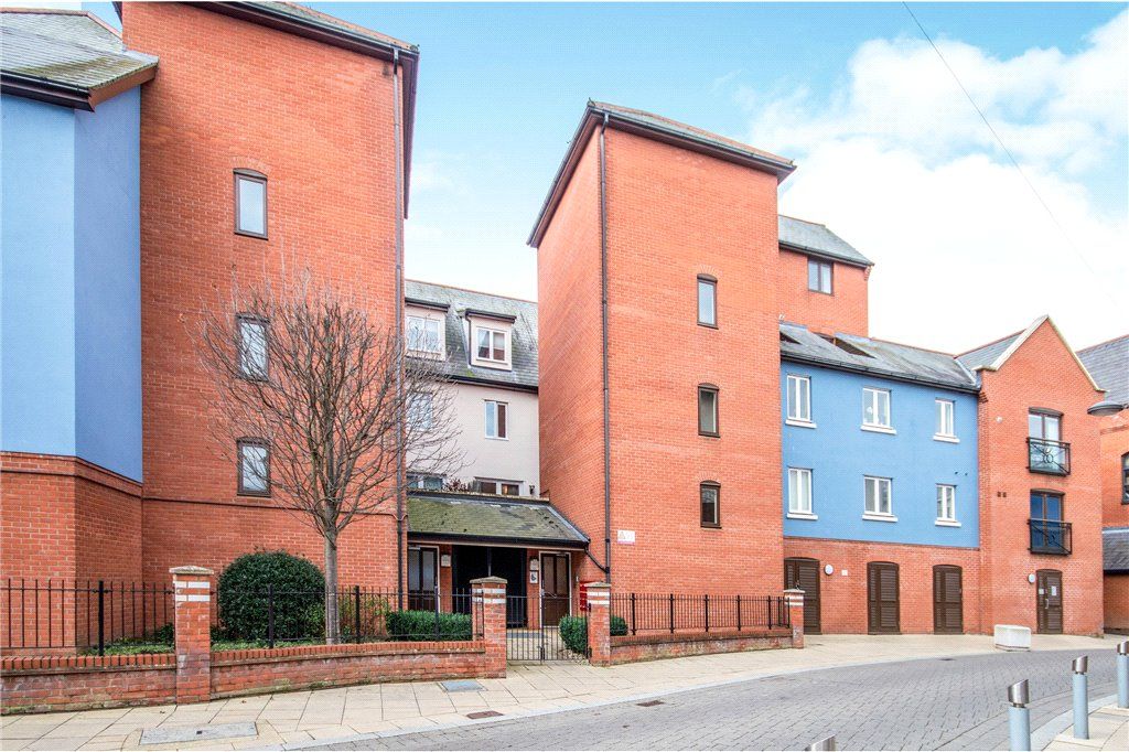 3 bed flat for sale in Wherry Road, Norwich, Norfolk NR1, £300,000