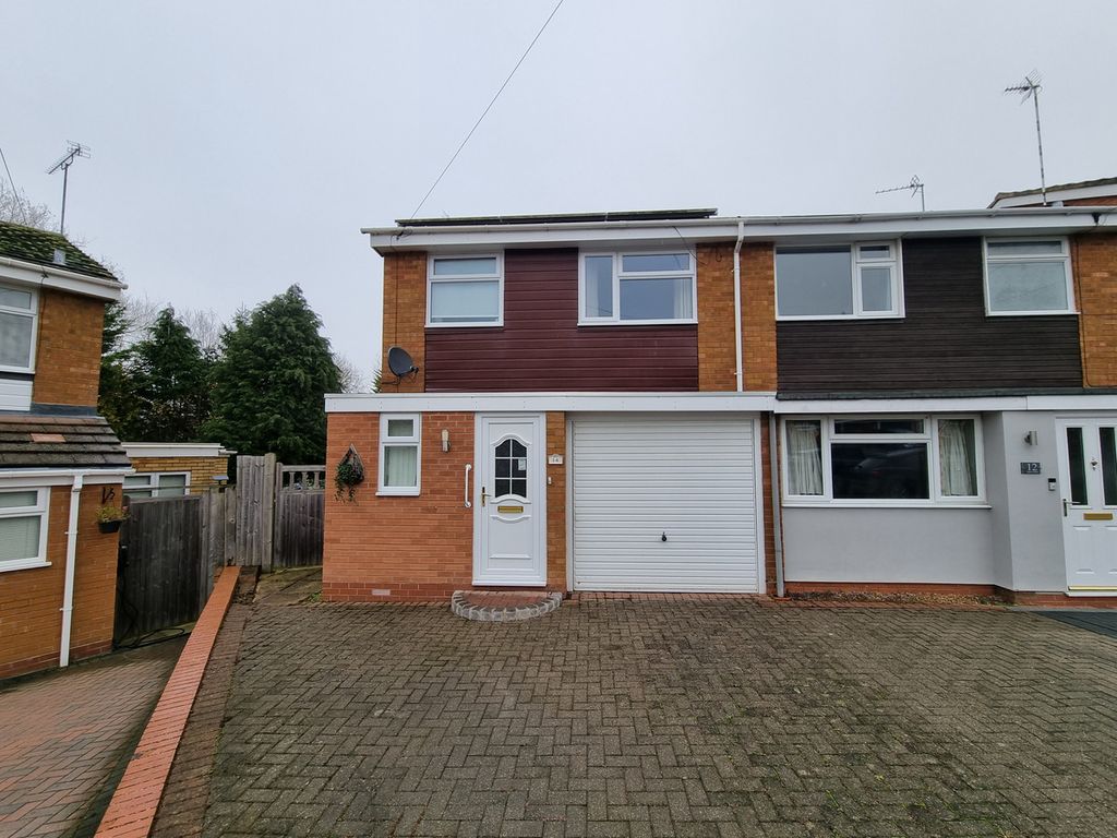 3 bed semi-detached house for sale in Spire Bank, Southam CV47, £325,000