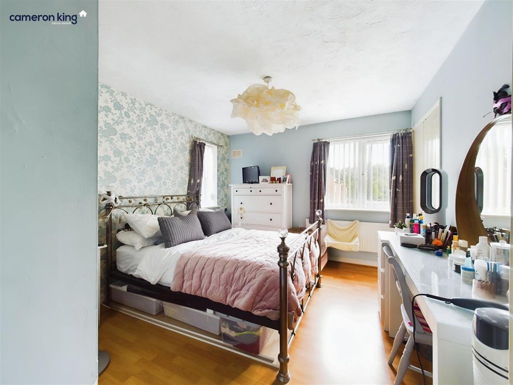 1 bed end terrace house for sale in Eltham Avenue, Cippenham, Slough SL1, £280,000