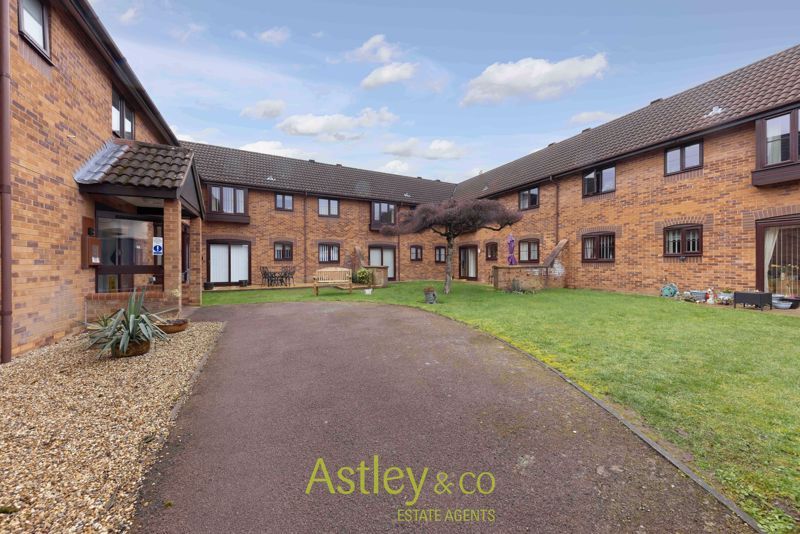 1 bed flat for sale in Armstrong Road, Thorpe St Andrew, Norwich NR7, £90,000