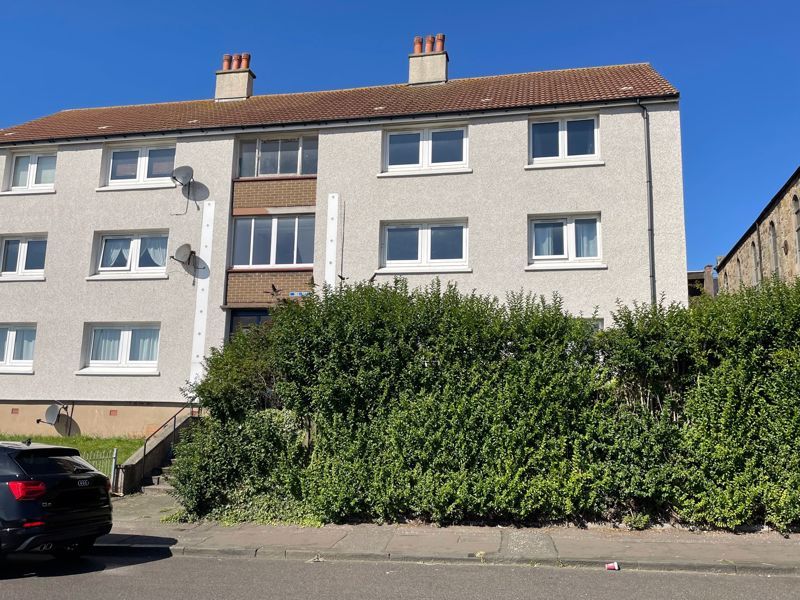 2 bed flat for sale in Links Street, Kirkcaldy KY1, £49,950