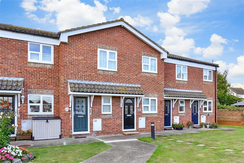1 bed flat for sale in Highfields View, Herne Bay, Kent CT6, £70,000