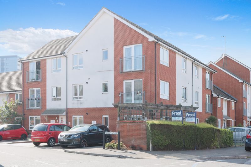 2 bed flat for sale in Acorn Close, Langley, Slough SL3, £230,000