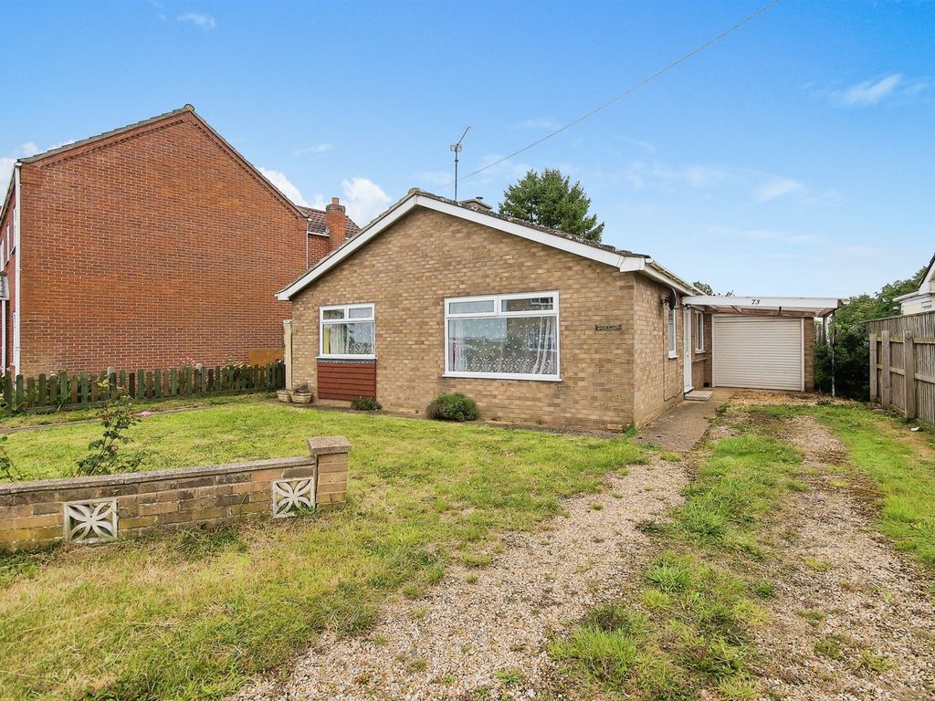 3 bed detached bungalow for sale in Dovecote Road, Upwell, Wisbech PE14, £200,000
