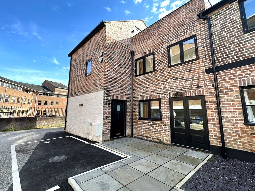1 bed flat for sale in Consort Place, Green Walk, Bowdon, Altrincham WA14, £222,500