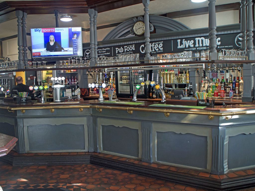 Pub/bar for sale in Litherland Road, Bootle L20, £350,000