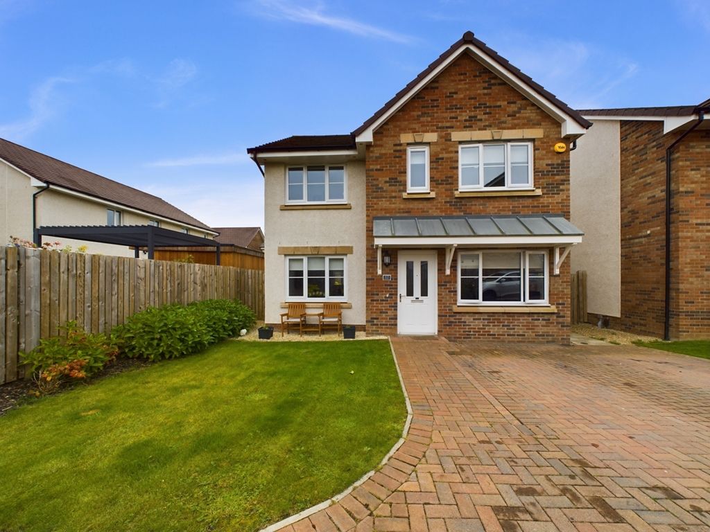 4 bed detached house for sale in Central Park View, Bishopton PA7, £299,999