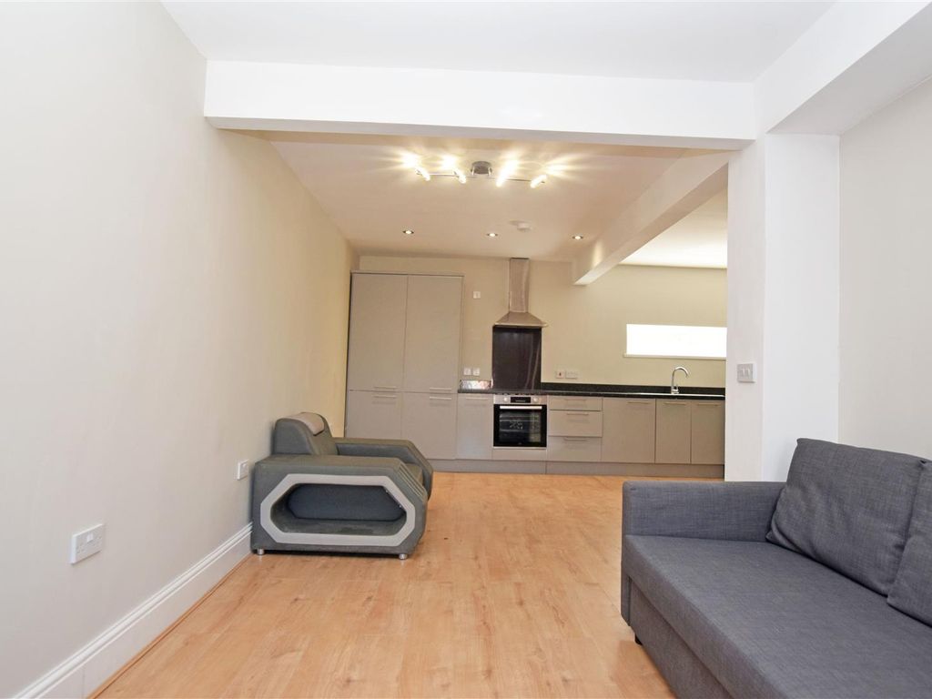 3 bed town house for sale in Fielding Street, Middleton, Manchester M24, £185,000