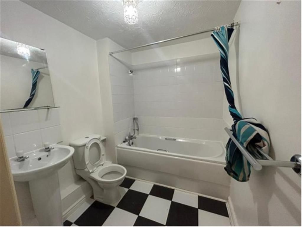 1 bed flat for sale in Cwrt Boston, Cardiff CF24, £115,000