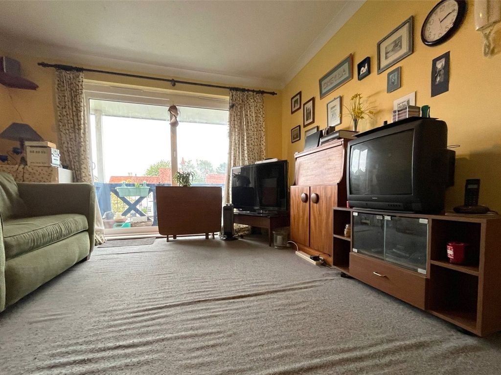 1 bed flat for sale in Ash Street, Ash, Surrey GU12, £200,000