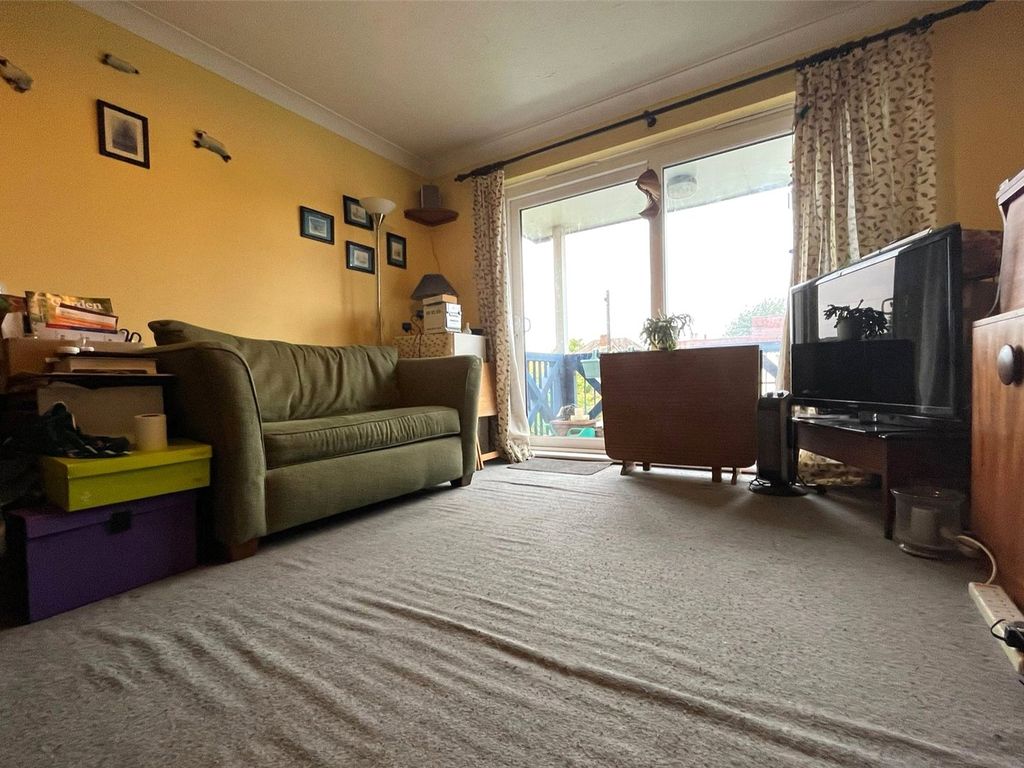 1 bed flat for sale in Ash Street, Ash, Surrey GU12, £200,000