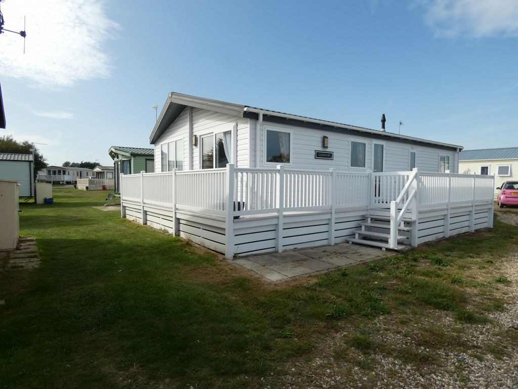 2 bed mobile/park home for sale in Church Lane, East Mersea, Colchester CO5, £95,000