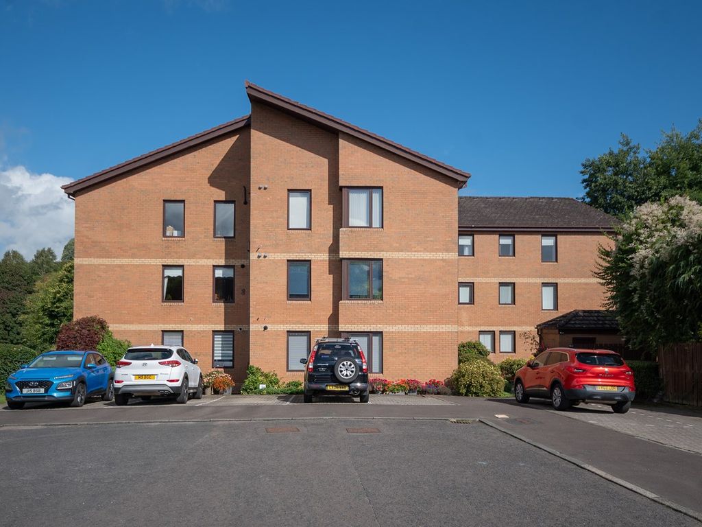 2 bed flat for sale in Springbank Gardens, Dunblane FK15, £175,000