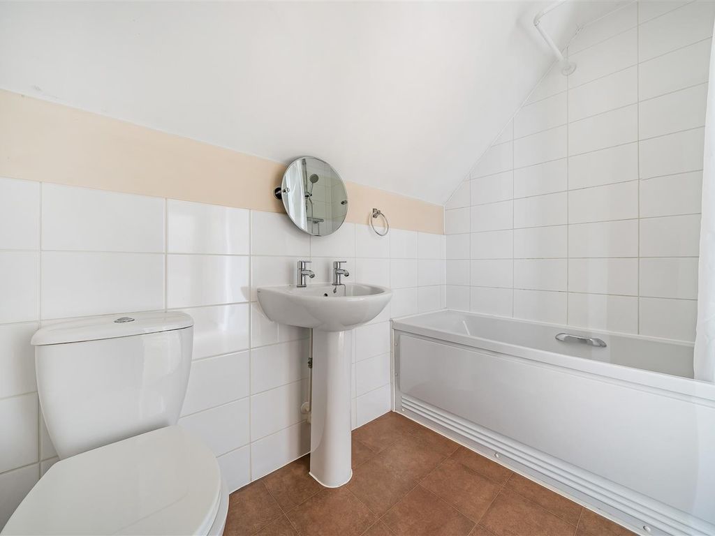 1 bed flat for sale in Roman Way, Boughton Monchelsea, Maidstone ME17, £160,000