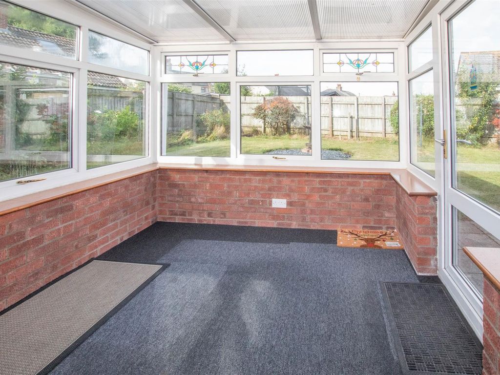 2 bed detached bungalow for sale in Browns Close, Wickhambrook, Newmarket CB8, £285,000