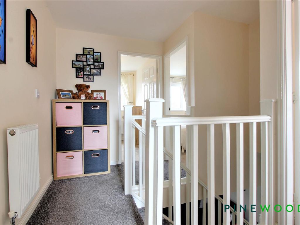 3 bed detached house for sale in Spinnaker Road, Clowne, Chesterfield, Derbyshire S43, £220,000