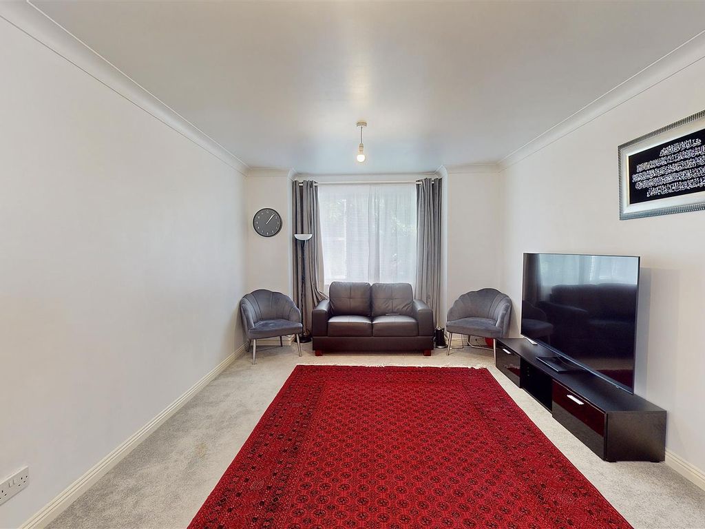 1 bed flat for sale in Malting Way, Isleworth TW7, £280,000