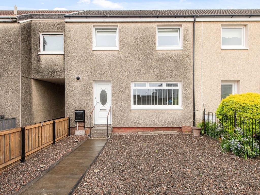 4 bed terraced house for sale in Carseview, Tullibody, Alloa, Clackmannanshire FK10, £125,000