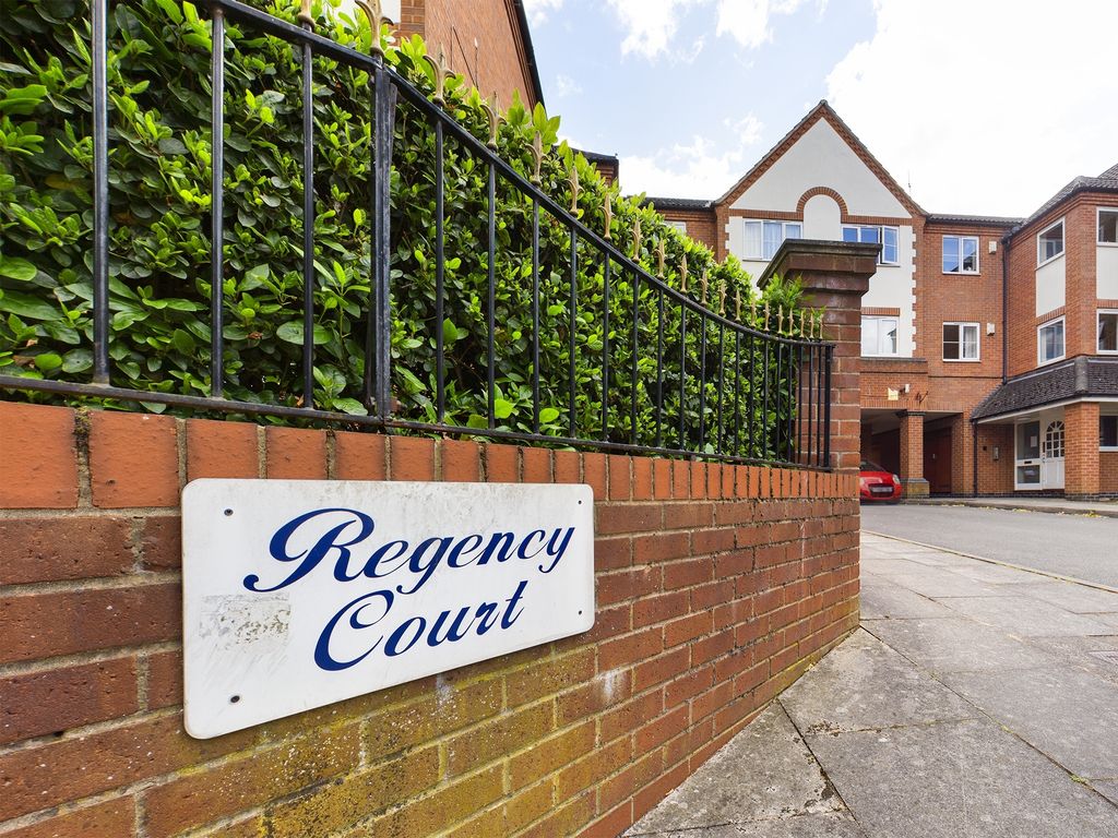 2 bed flat for sale in Regency Court, Hinckley Road, Leicester LE3, £125,000