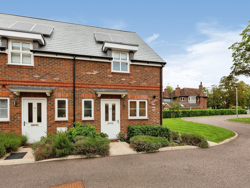1 bed end terrace house for sale in Hedges Way, Aylesbury HP20, £250,000