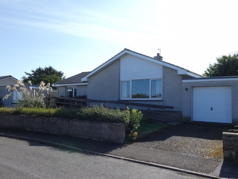 4 bed detached bungalow for sale in Upper Burnside Drive, Thurso KW14, £235,000