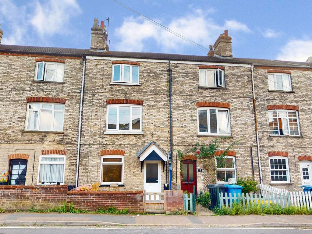 3 bed terraced house for sale in New Street, Sudbury CO10, £230,000