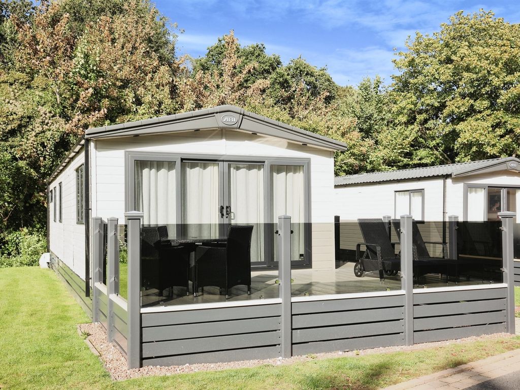 3 bed mobile/park home for sale in Grange Road, Paignton TQ4, £95,000