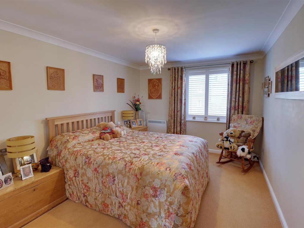 1 bed flat for sale in The Wheatridge, Upton St. Leonards, Gloucester GL4, £129,950