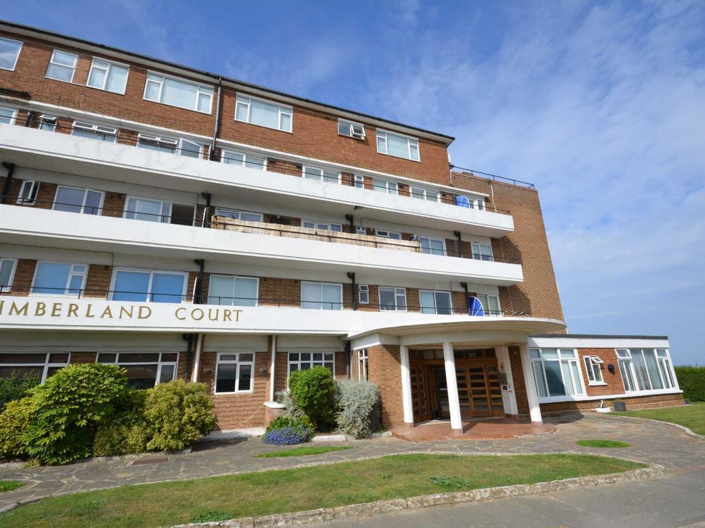 2 bed flat for sale in Northumberland Avenue, Margate, Kent CT9, £330,000