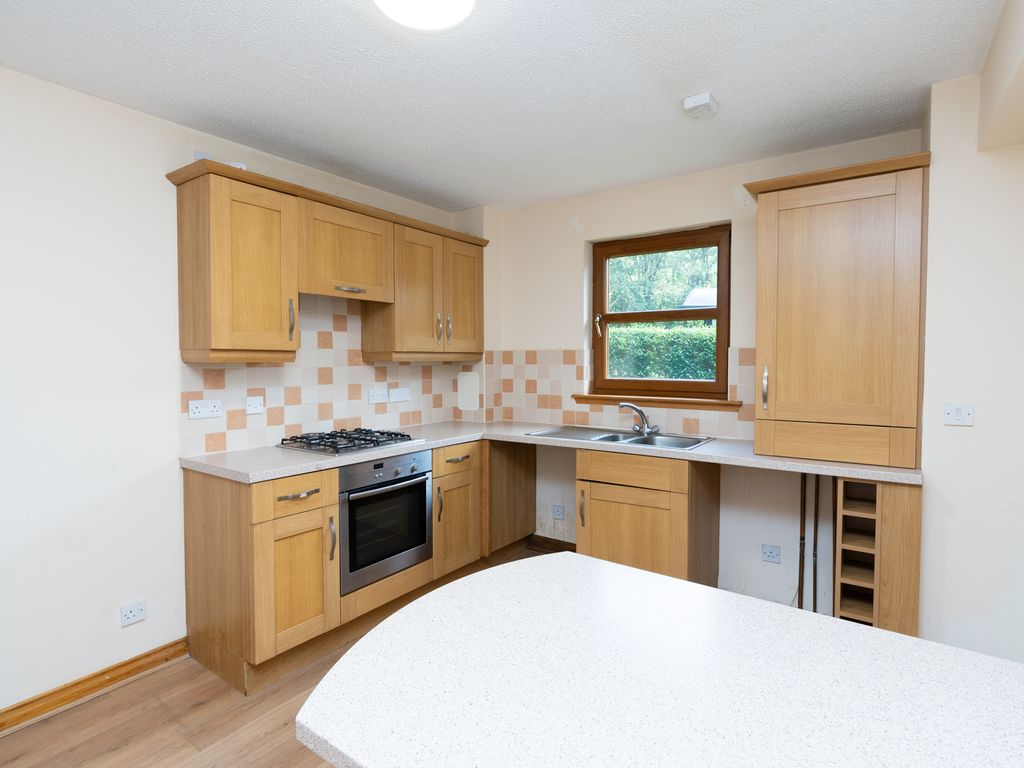 2 bed flat for sale in Newburgh Road, Cupar KY14, £122,000