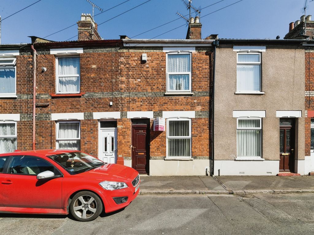 2 bed terraced house for sale in Sir Lewis Street, King
