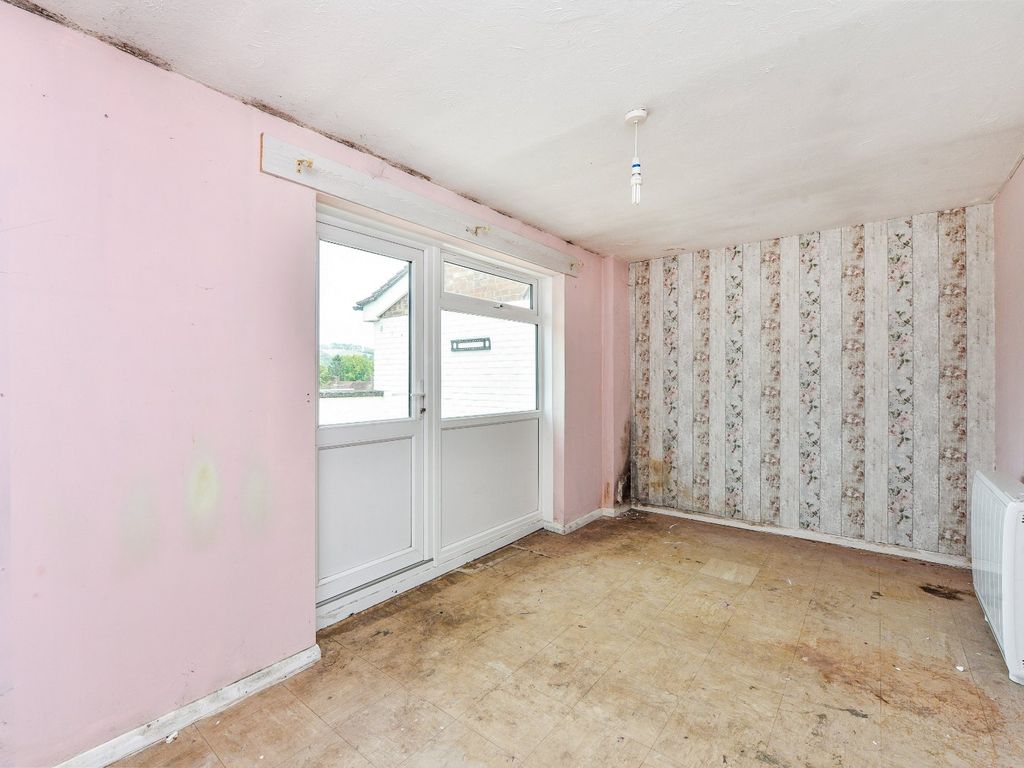 2 bed flat for sale in Warren Side, South Harting, Petersfield, West Sussex GU31, £160,000