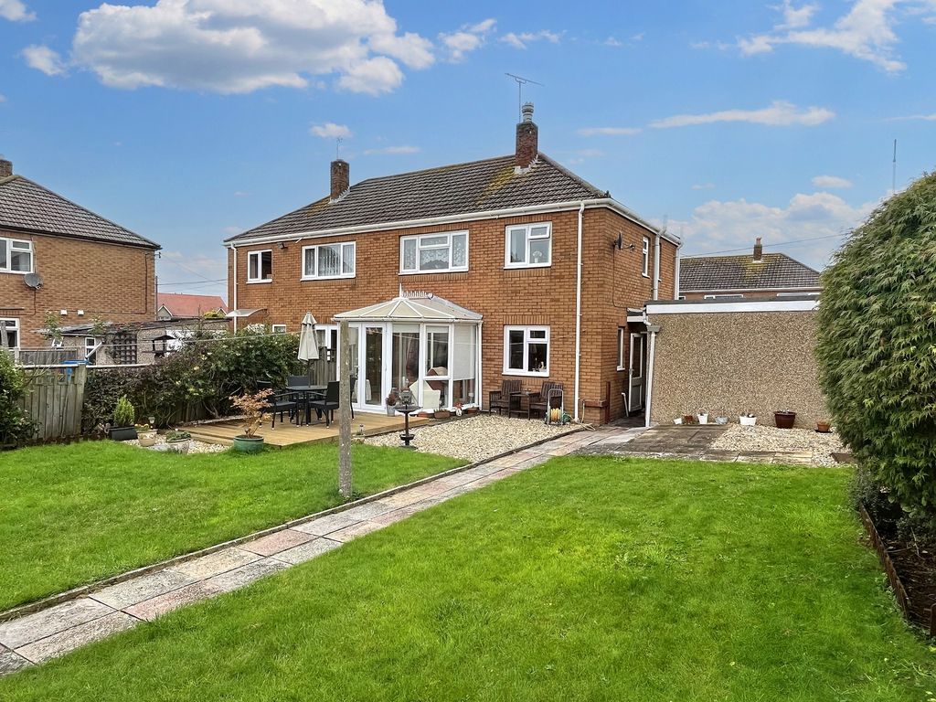 3 bed semi-detached house for sale in Stockmead, Langford, Bristol. BS40, £315,000