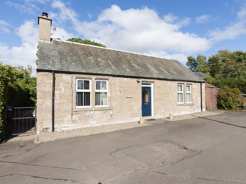 2 bed detached bungalow for sale in Highfield Road, Scone, Perth PH2, £243,000