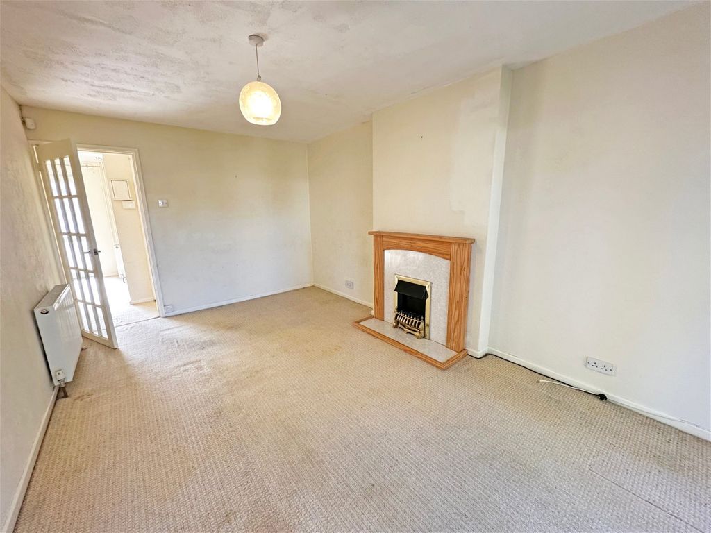 3 bed semi-detached house for sale in Overton Close, Hall Green B28, £270,000