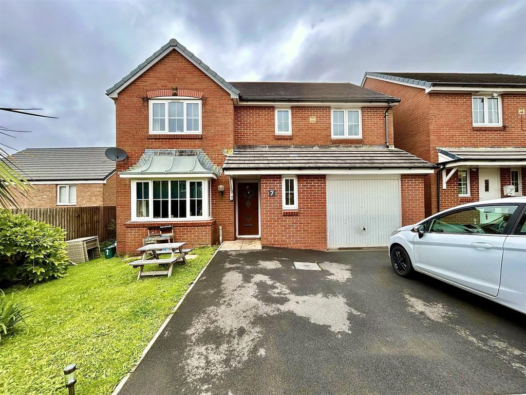 4 bed detached house for sale in Heol Waungron, Carway, Kidwelly SA17, £259,995