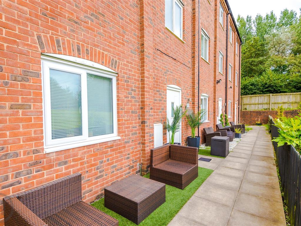 4 bed town house for sale in Thorncroft Avenue, Astley, Manchester M29, £280,000