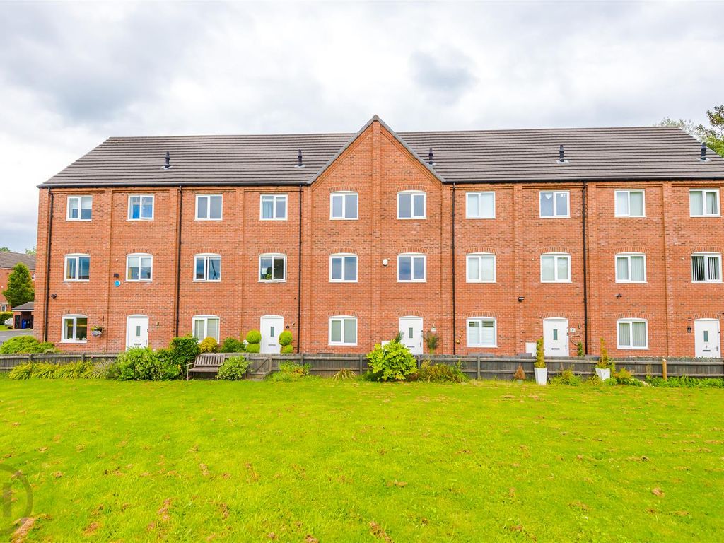 4 bed town house for sale in Thorncroft Avenue, Astley, Manchester M29, £280,000