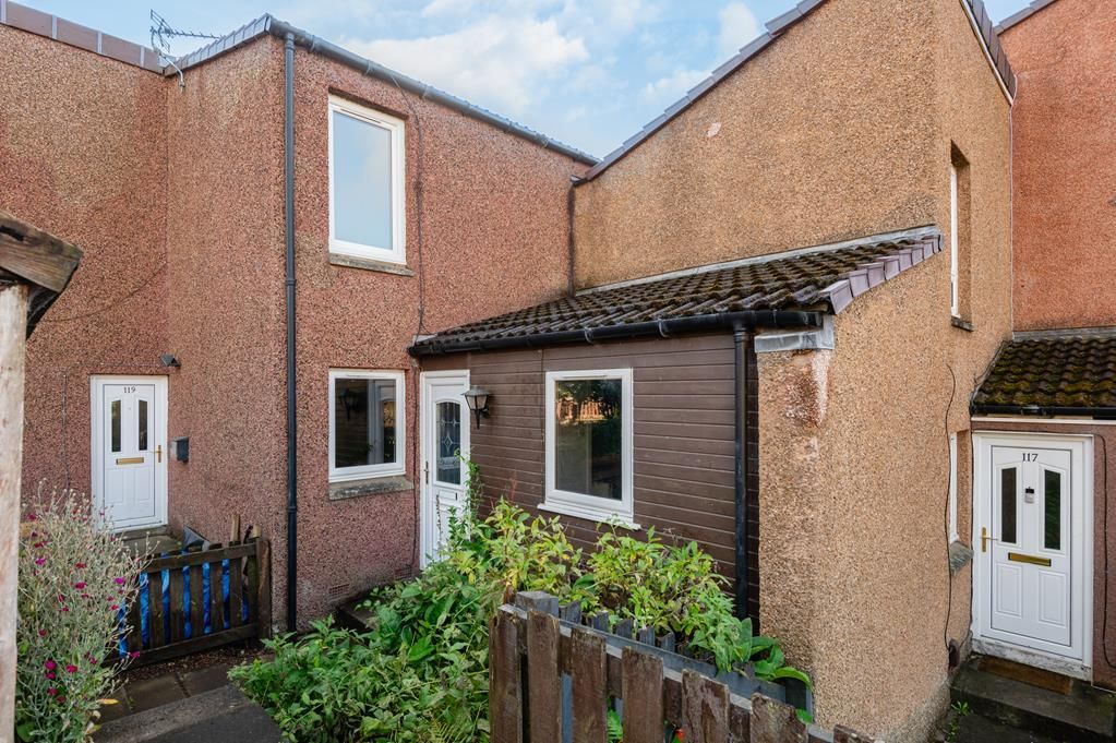 3 bed terraced house for sale in Fordell Road, Glenrothes KY7, £110,000
